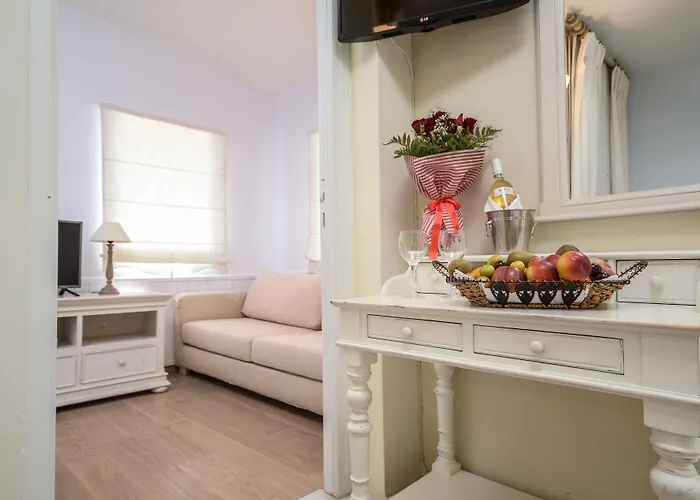 Kymata 2* Naxos City